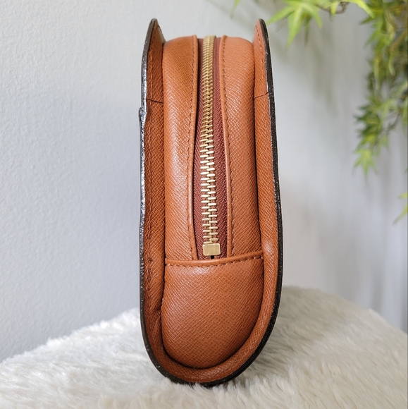 ❤️ Authentic LV Orsay Clutch Monogram - Picture 10 of 16